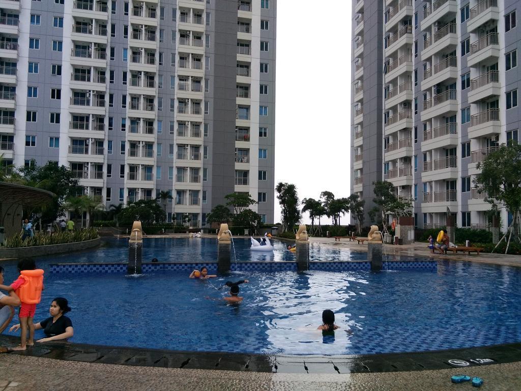 Cosmy Orchard Apartment Surabaya Exterior foto